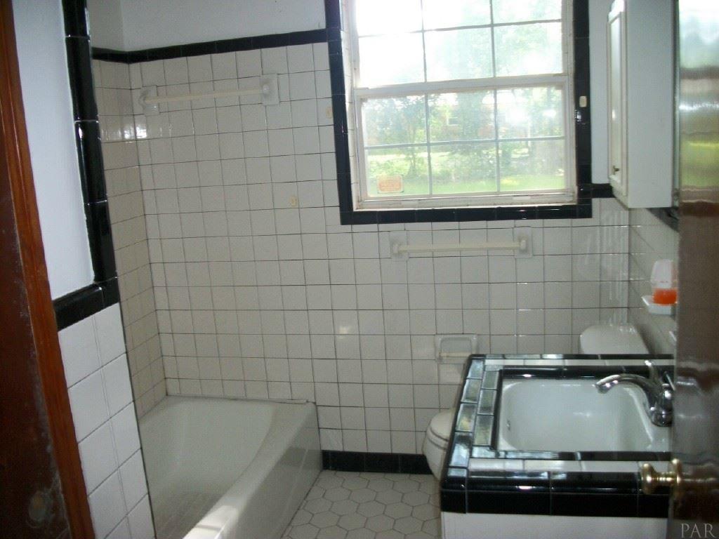 5924 Count Road Pensacola, FL 32503 - Photo 4 of 8