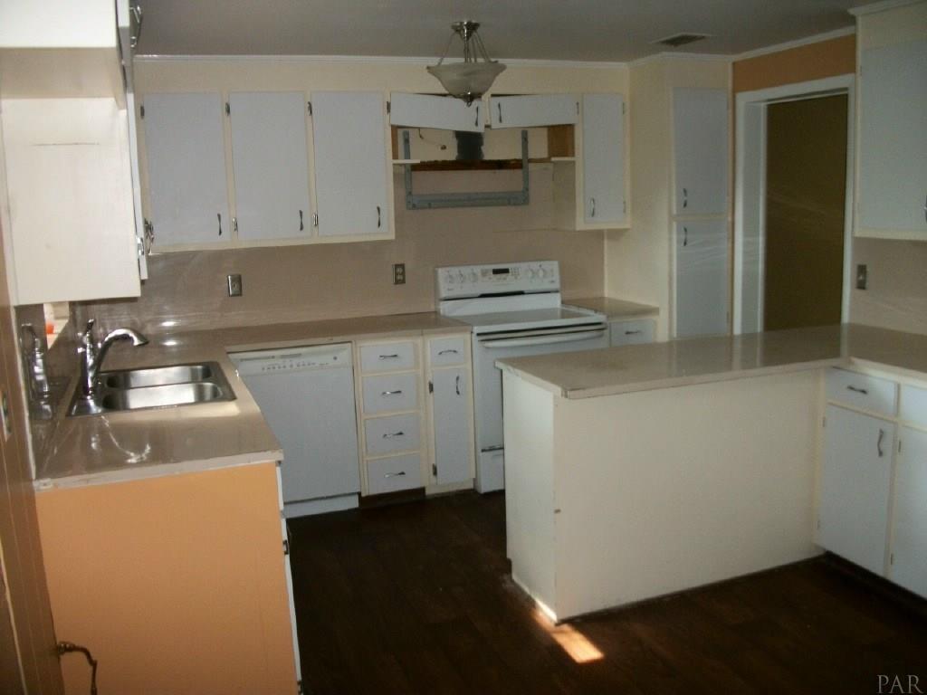 5924 Count Road Pensacola, FL 32503 - Photo 7 of 8
