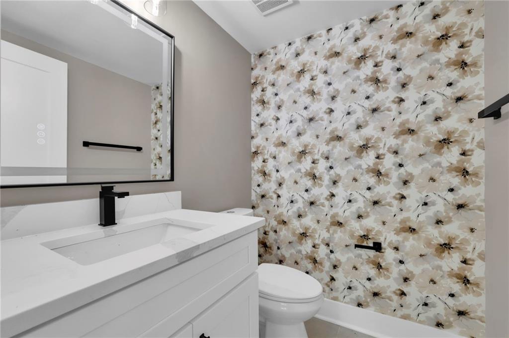11505 Elkins Road Roswell, GA 30076 - Photo 38 of 75