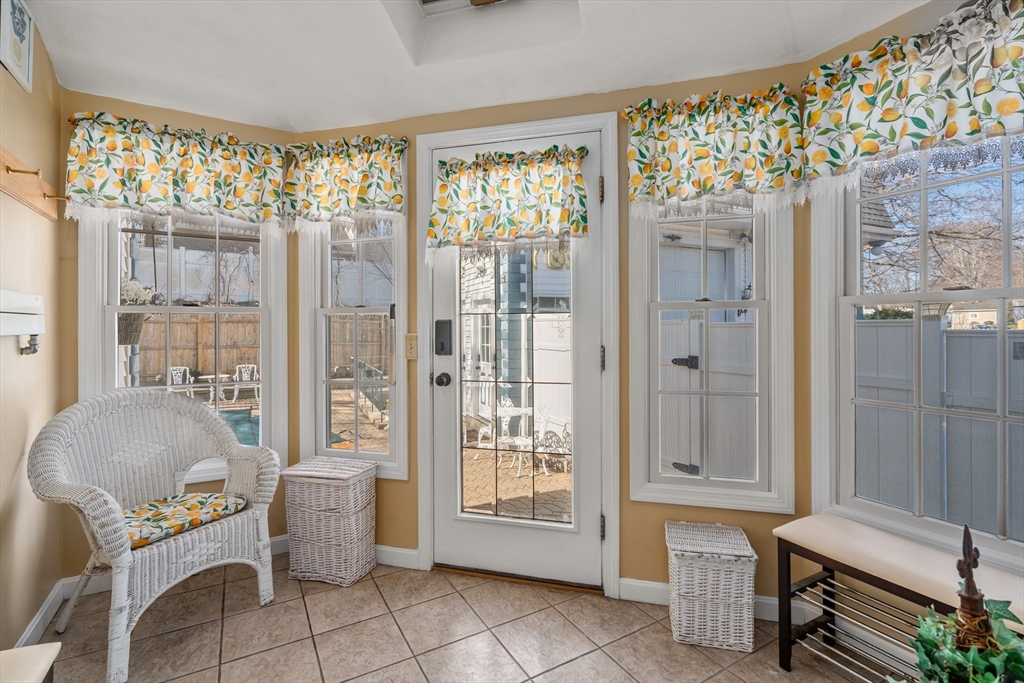113 Temple Road Waltham, MA 02452 - Photo 34 of 35