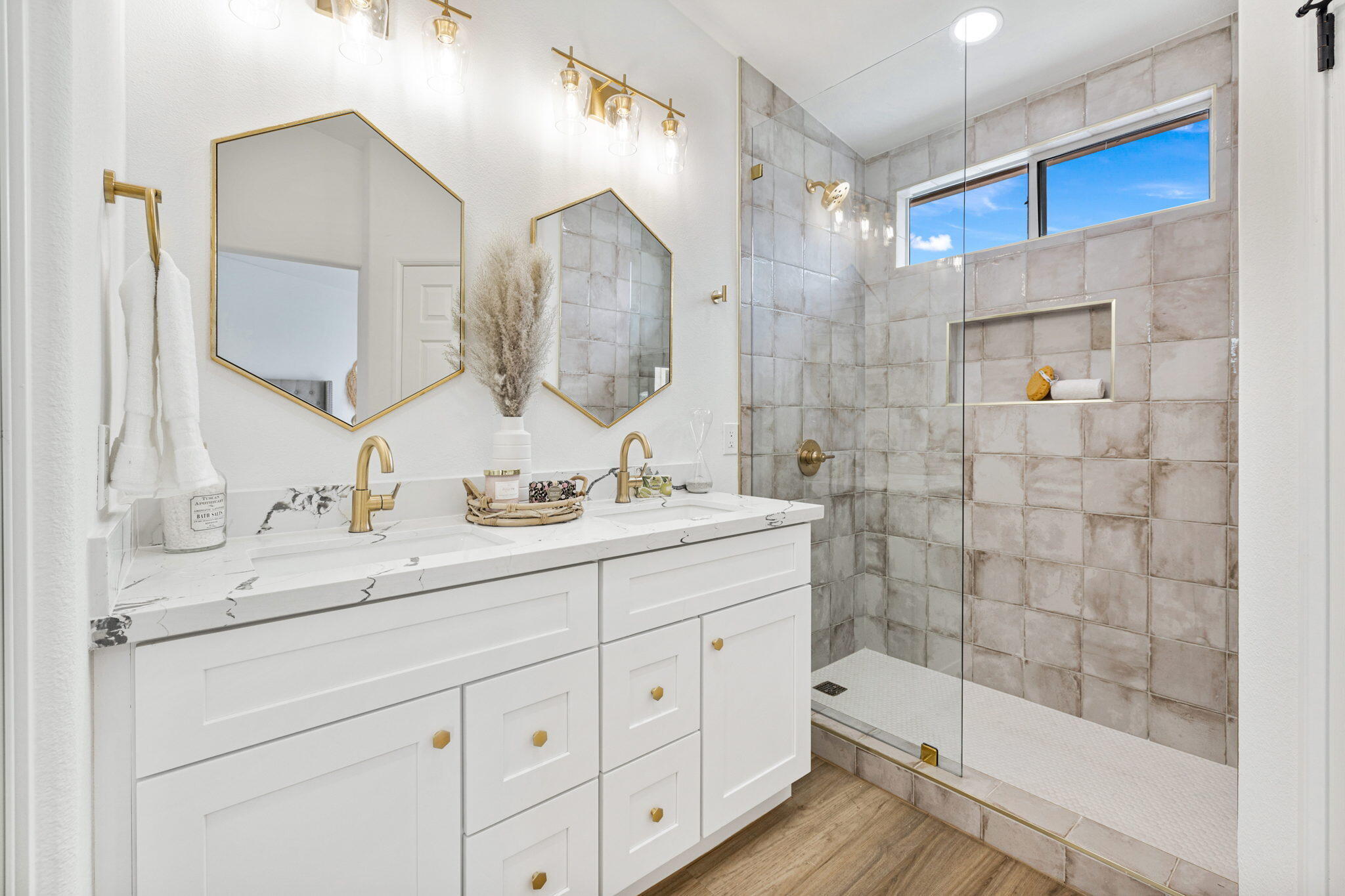 79340 Paseo Del Rey La Quinta, CA 92253 - Photo 58 of 69 a bathroom with a double vanity sink mirror and double