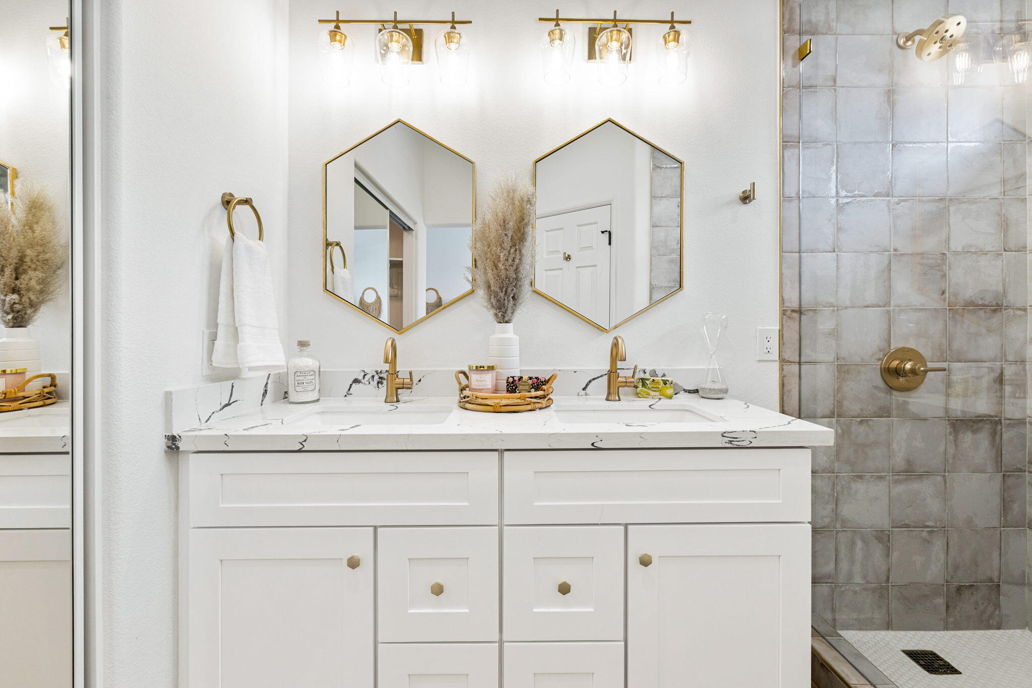 79340 Paseo Del Rey La Quinta, CA 92253 - Photo 60 of 69 a bathroom with a sink and a mirror