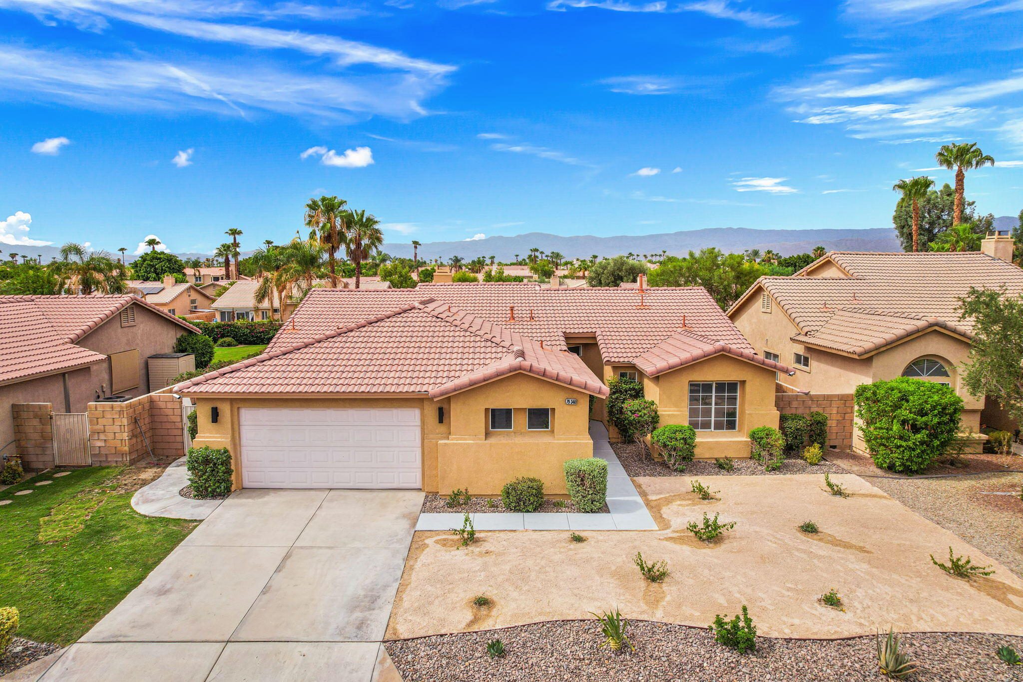 79340 Paseo Del Rey La Quinta, CA 92253 - Photo 69 of 69 front view of a house with a yard