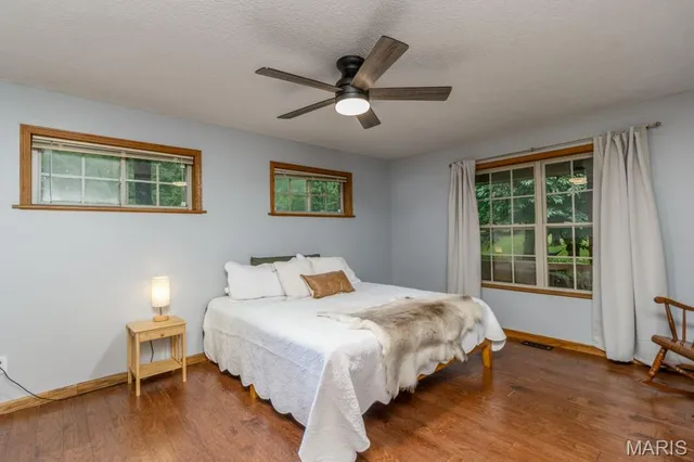 $499,900 | 25350 Englewood Lane, Lebanon, MO 65536