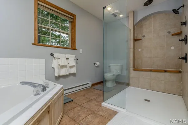 $499,900 | 25350 Englewood Lane, Lebanon, MO 65536