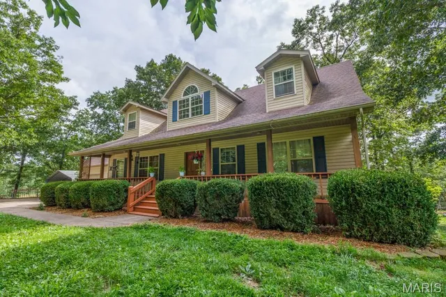 $499,900 | 25350 Englewood Lane, Lebanon, MO 65536