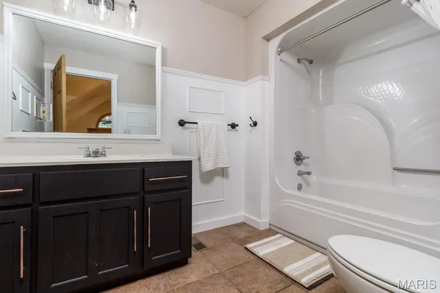 $499,900 | 25350 Englewood Lane, Lebanon, MO 65536