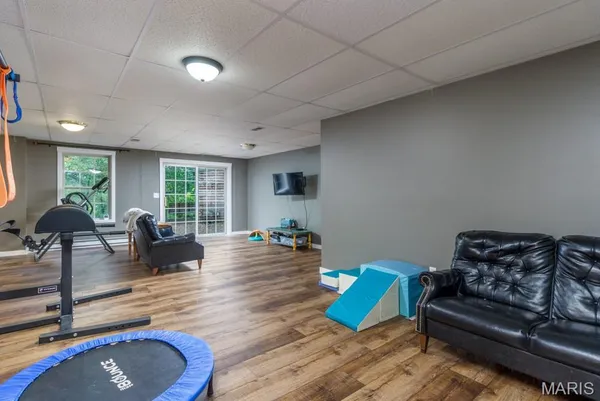 $499,900 | 25350 Englewood Lane, Lebanon, MO 65536