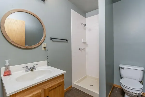 $499,900 | 25350 Englewood Lane, Lebanon, MO 65536