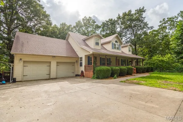 $499,900 | 25350 Englewood Lane, Lebanon, MO 65536