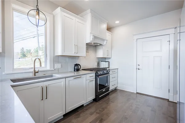 $725,000 | 1 Terrace Drive, South Bristol, NY 14424