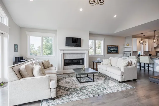 $725,000 | 1 Terrace Drive, South Bristol, NY 14424