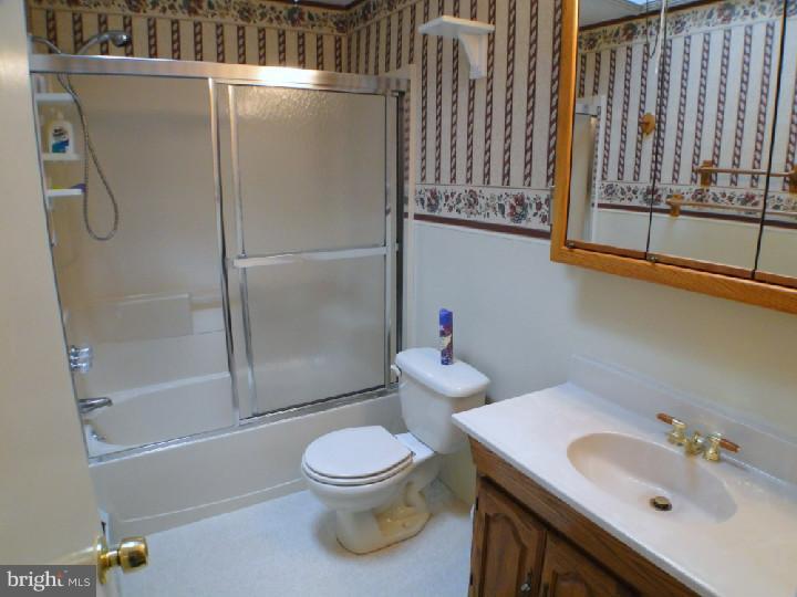 4202 Greenmount Road Philadelphia, PA 19154 - Photo 8 of 19 Bedroom - Main