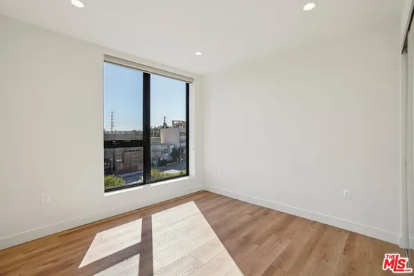 $4,095 | 10431 Santa Monica Boulevard, Unit 501, Los Angeles, CA 90024