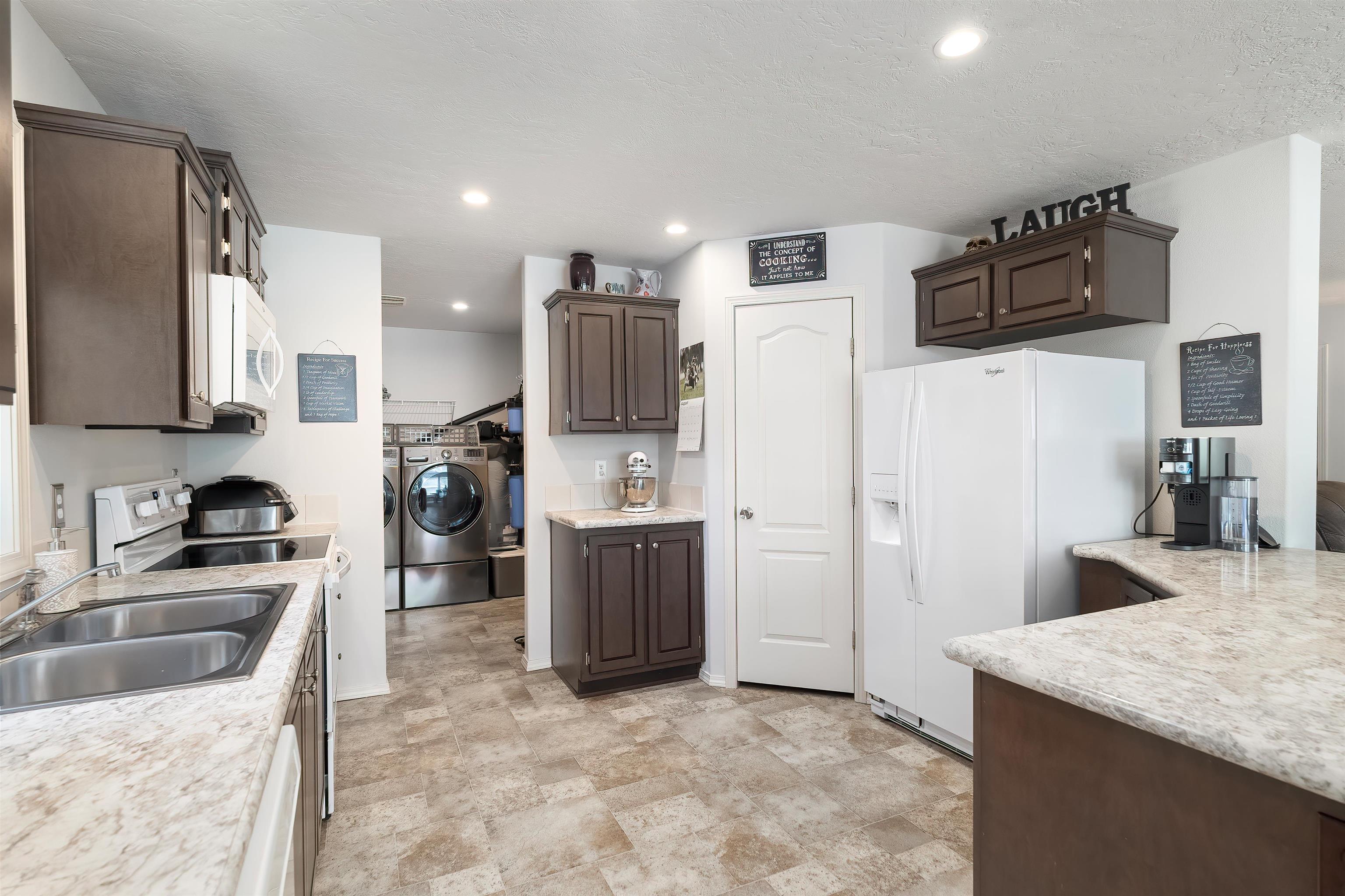 4047 Pine View Way Springdale, WA 99173 - Photo 14 of 49 Gallery Image 14