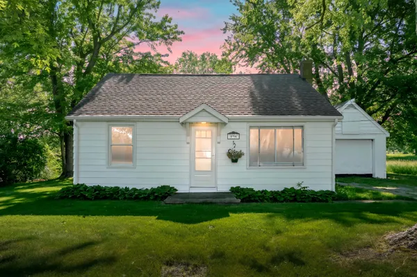 $220,000 | 10561 Baldwin Road, Bridgman, MI 49106