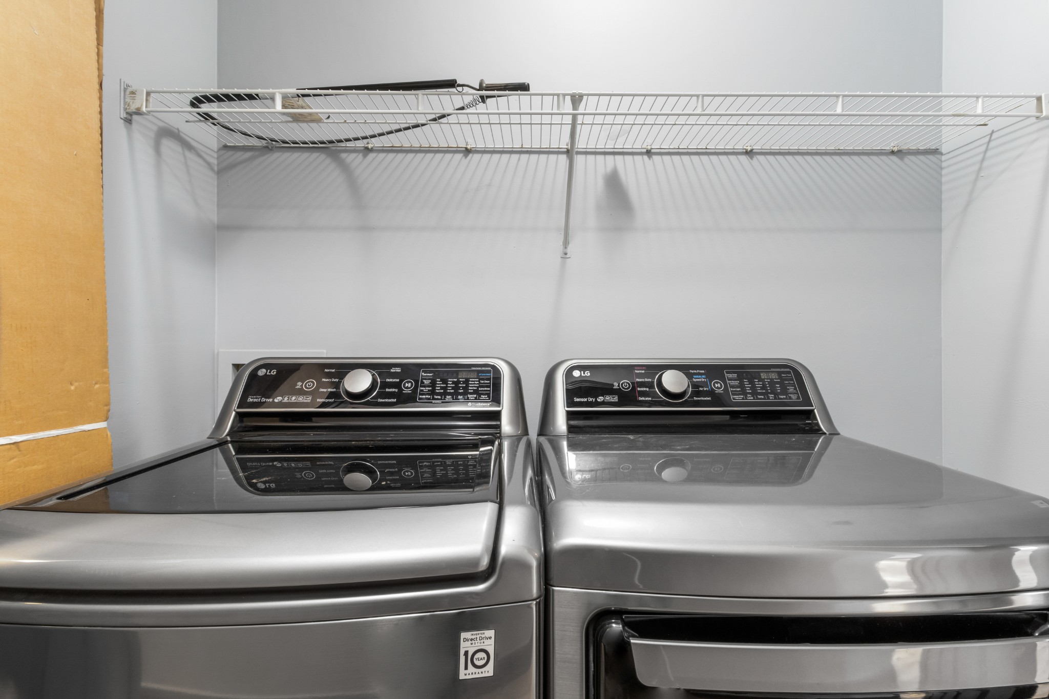 2883 Rome Lane Clarksville, TN 37040 - Photo 11 of 23 a close view of stove