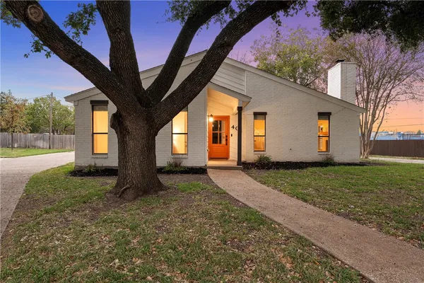 $367,000 | 401 Lindenwood Lane West, Hewitt, TX 76643