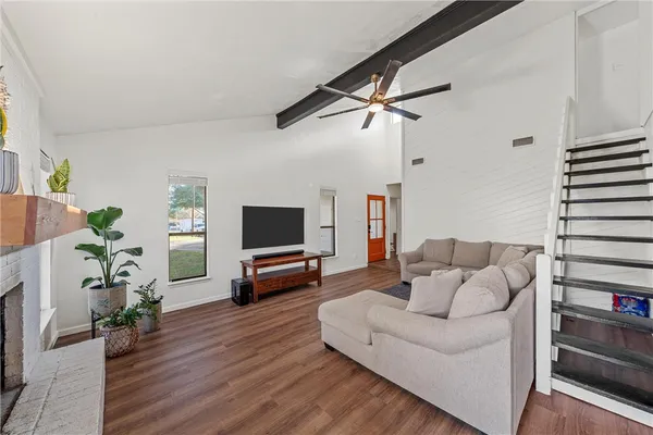 $367,000 | 401 Lindenwood Lane West, Hewitt, TX 76643
