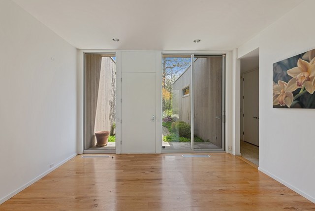 670 Ardsley Road Winnetka, IL 60093 - Photo 3 of 13