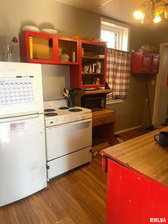 $20,000 | 720 North 5th Street, Quincy, IL 62301