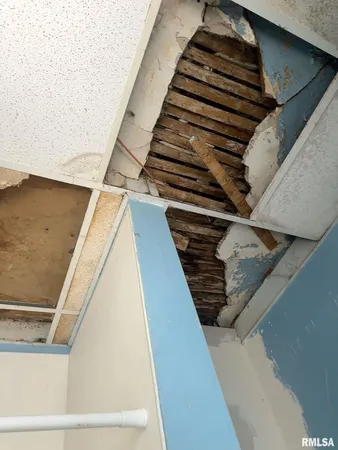 $20,000 | 720 North 5th Street, Quincy, IL 62301