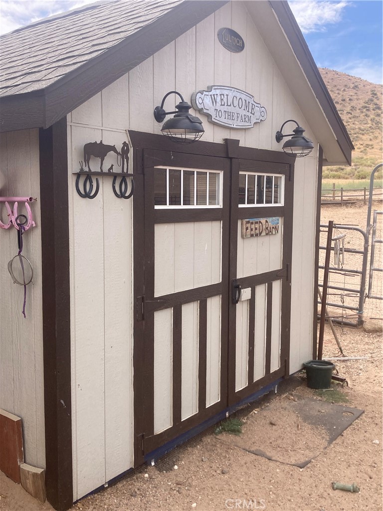 17111 Tehachapi Willow Springs Road Tehachapi, CA 93561 - Photo 18 of 19 Gallery Image 18