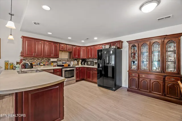 $749,900 | 234 Timberland Lane, Rocky Top, TN 37769