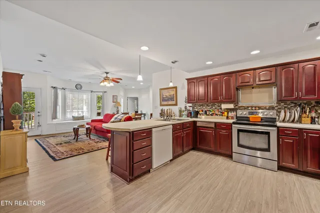 $749,900 | 234 Timberland Lane, Rocky Top, TN 37769