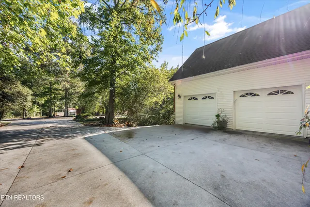 $749,900 | 234 Timberland Lane, Rocky Top, TN 37769