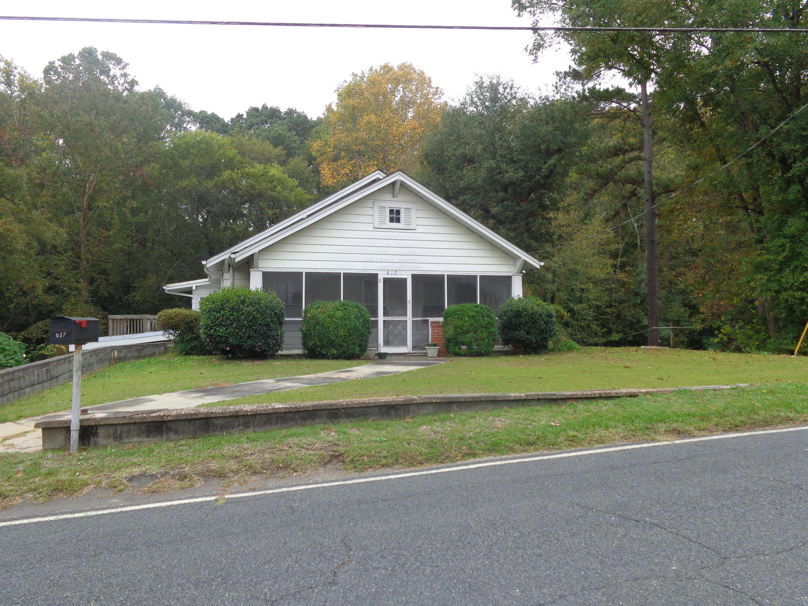 617 North Lee Street Rockingham, NC 28379 - Photo 1 of 34 Front of House