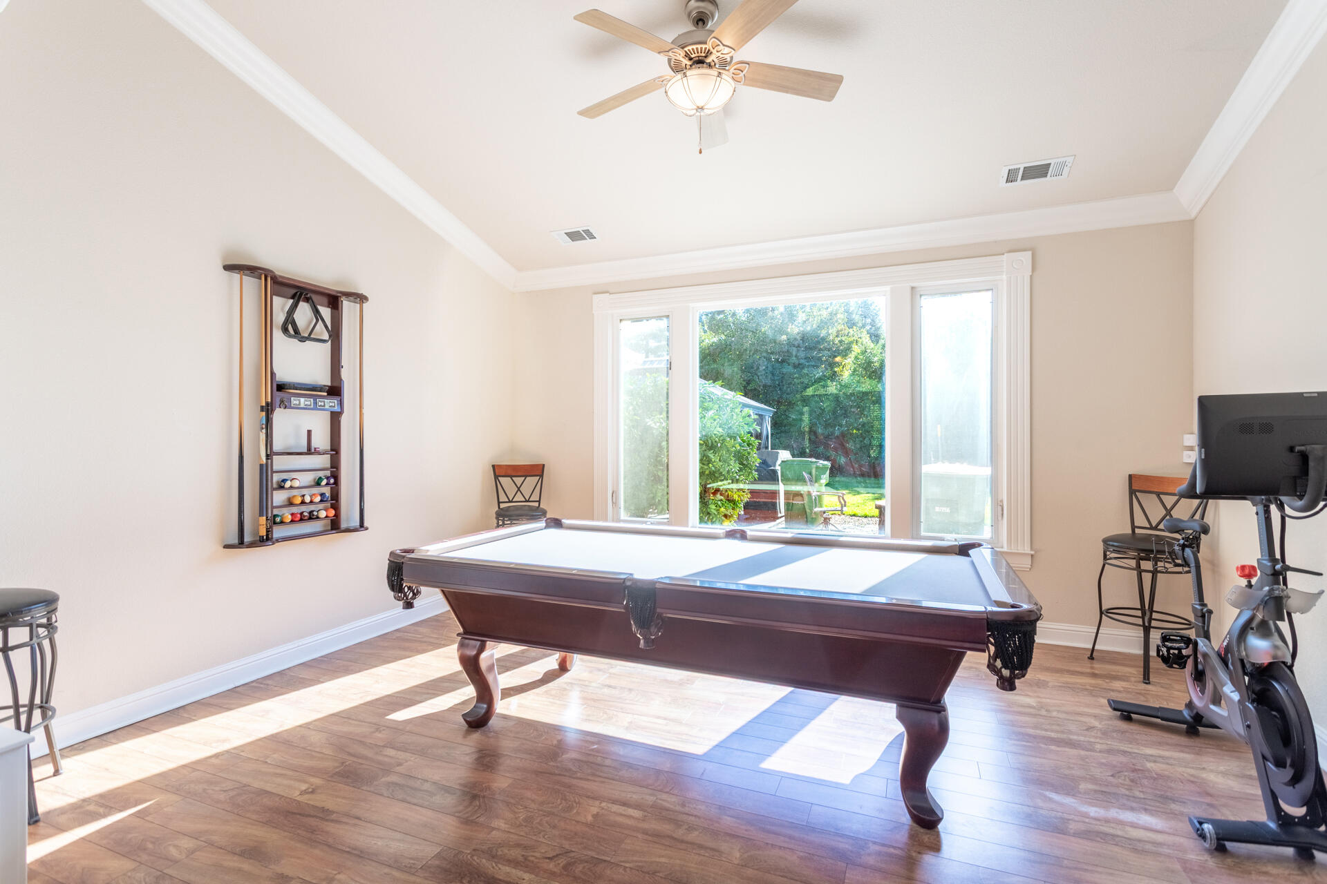 2877 Green Riffle Road Redding, CA 96002 - Photo 12 of 37 a room with a bed and a window