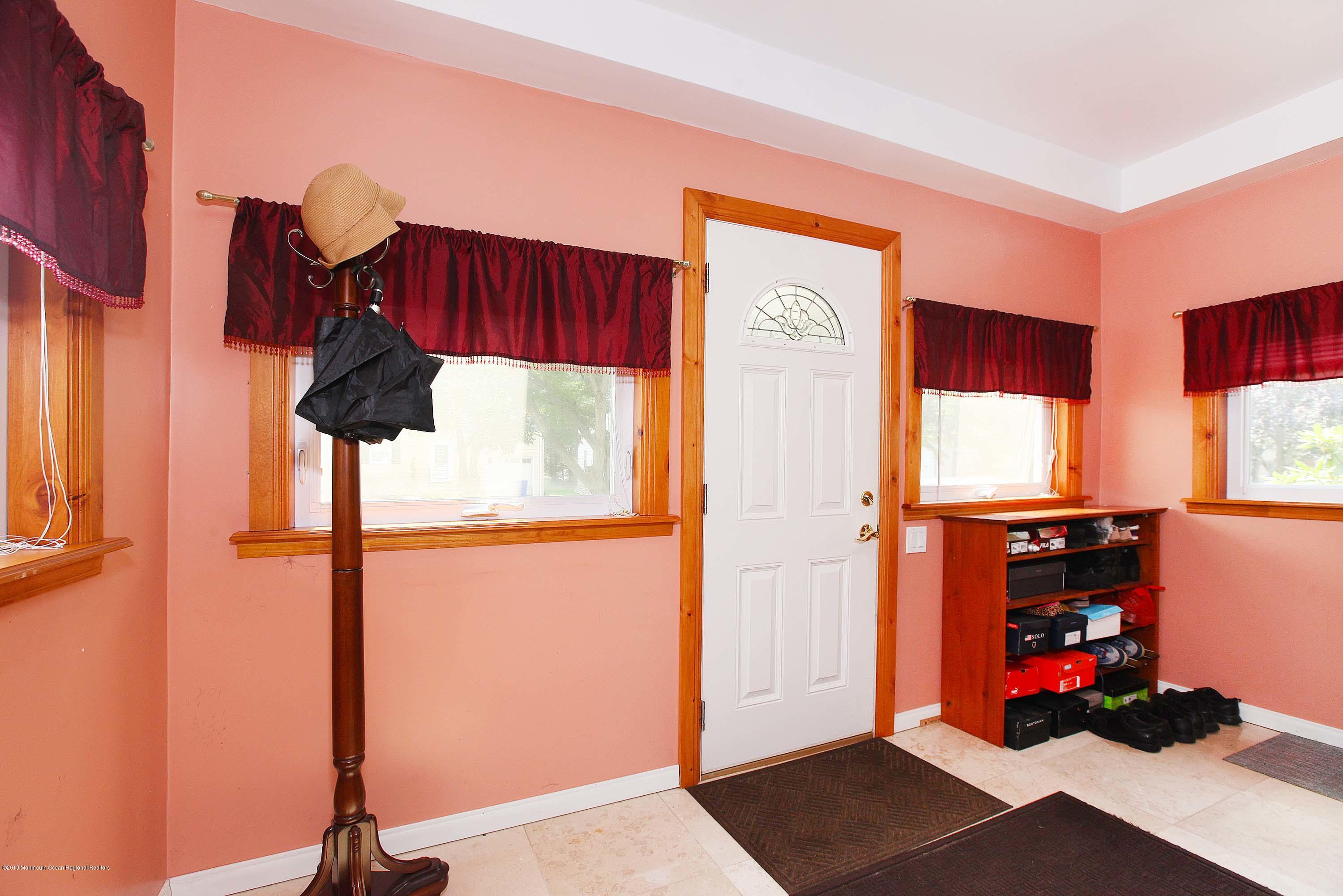 210 Hillside Road Linden, NJ 07036 - Photo 4 of 25