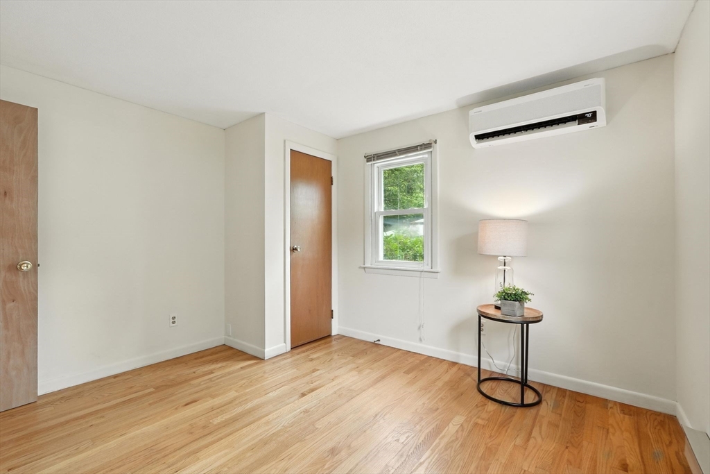 175 Hanson Drive Springfield, MA 01128 - Photo 12 of 39