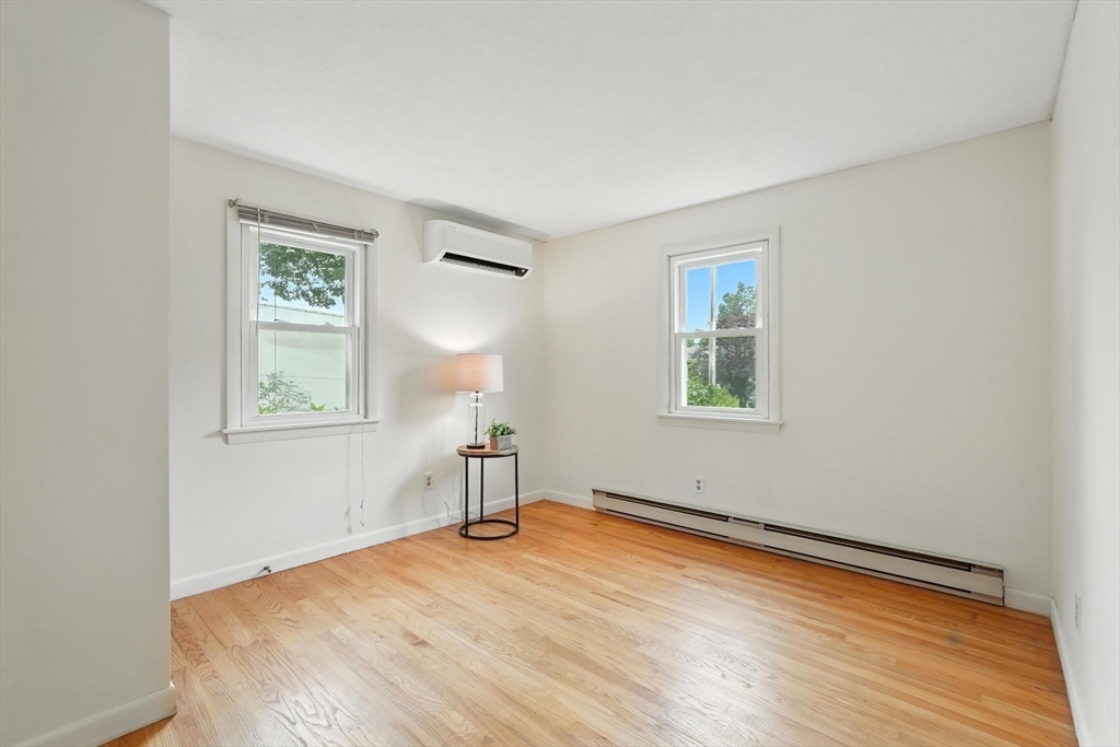 175 Hanson Drive Springfield, MA 01128 - Photo 13 of 39