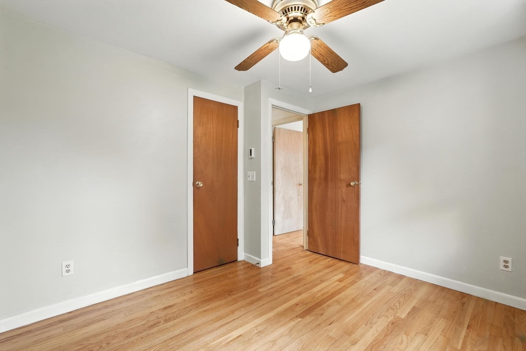 175 Hanson Drive Springfield, MA 01128 - Photo 15 of 39