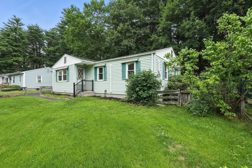 175 Hanson Drive Springfield, MA 01128 - Photo 38 of 39