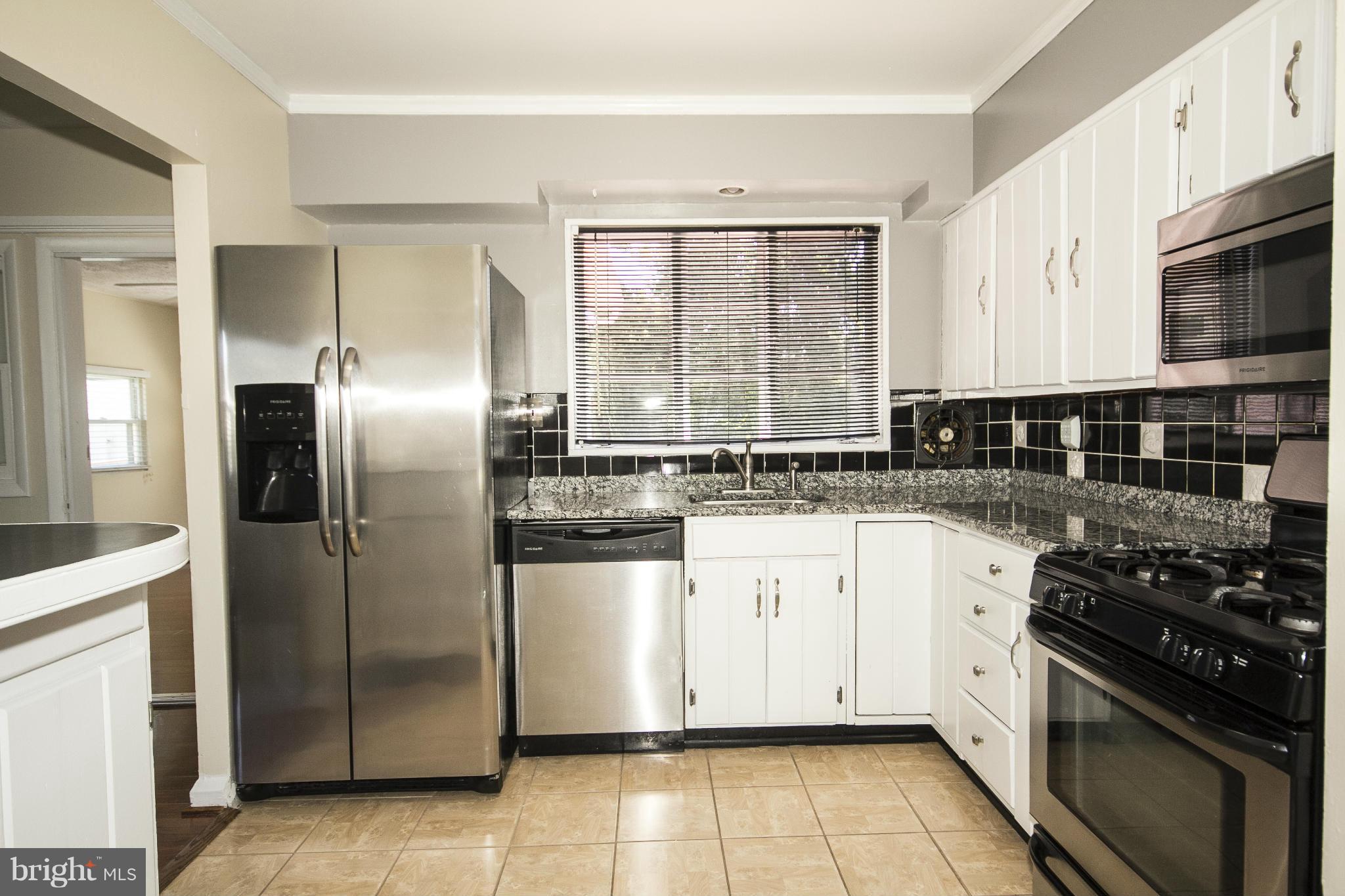 1017 Crosby Road Catonsville, MD 21228 - Photo 2 of 30 Kitchen