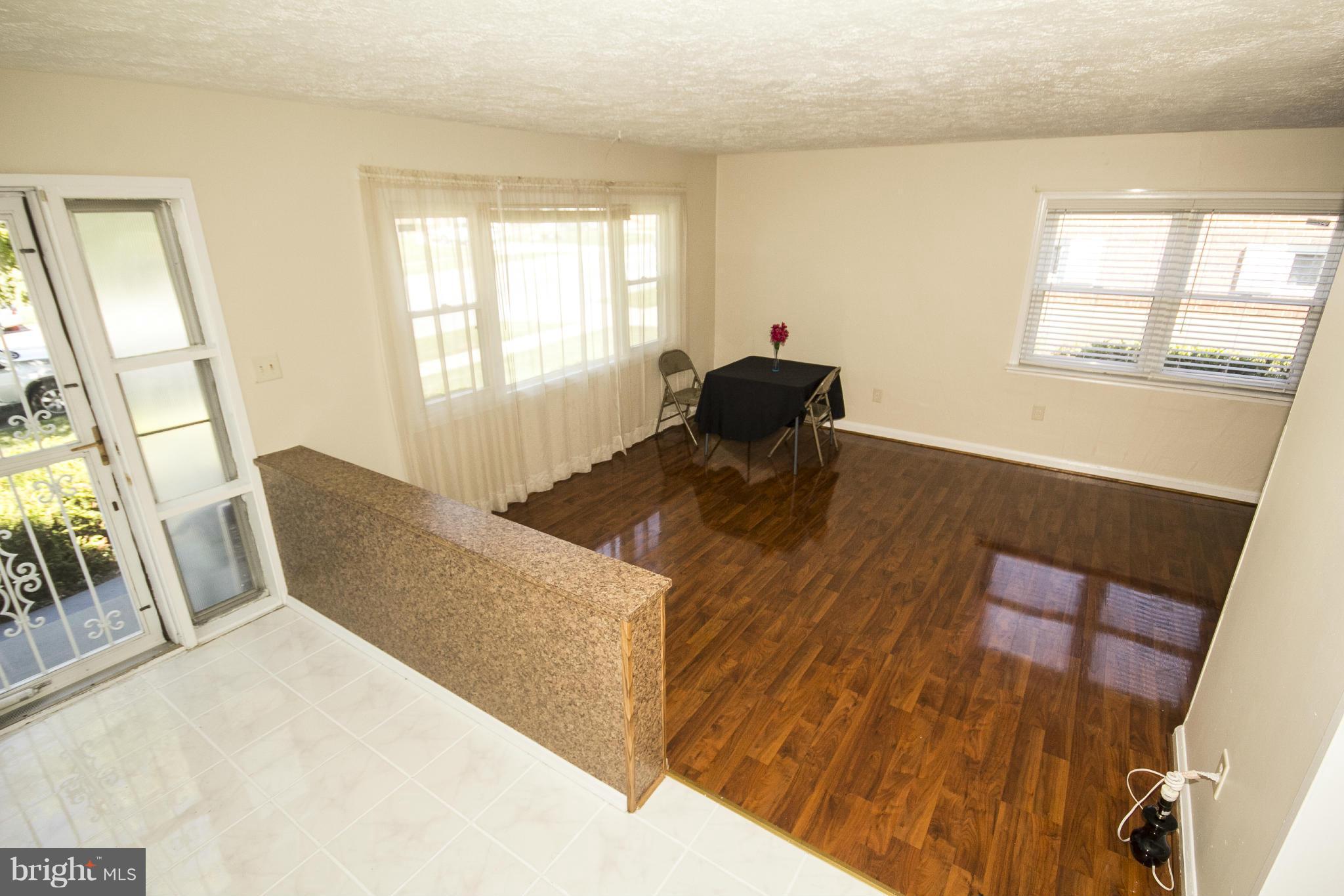 1017 Crosby Road Catonsville, MD 21228 - Photo 12 of 30 Living Room