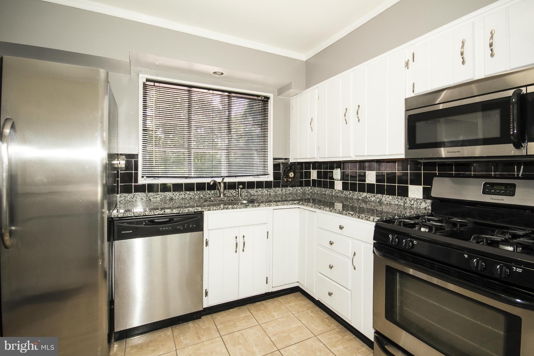1017 Crosby Road Catonsville, MD 21228 - Photo 3 of 30 Kitchen
