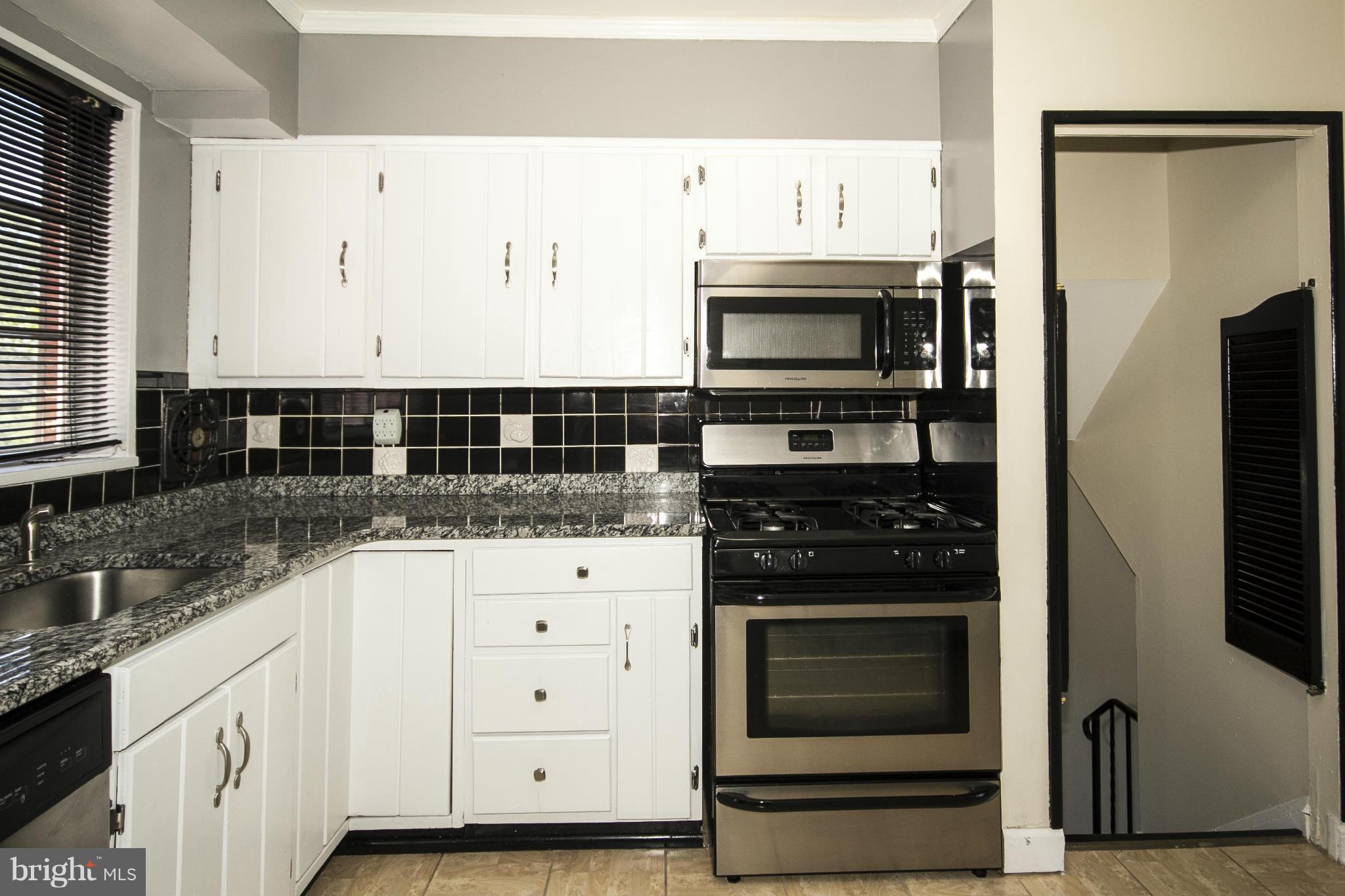1017 Crosby Road Catonsville, MD 21228 - Photo 4 of 30 Kitchen