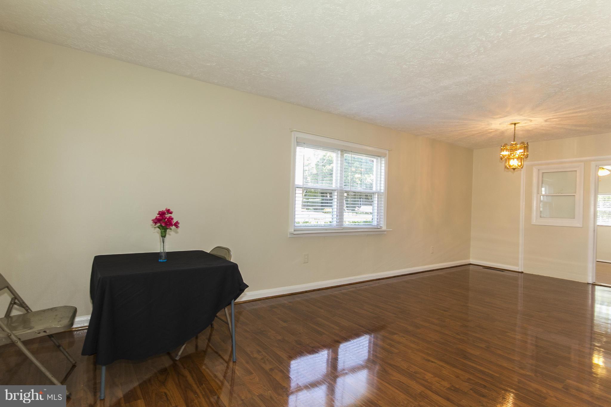 1017 Crosby Road Catonsville, MD 21228 - Photo 8 of 30 Living Room