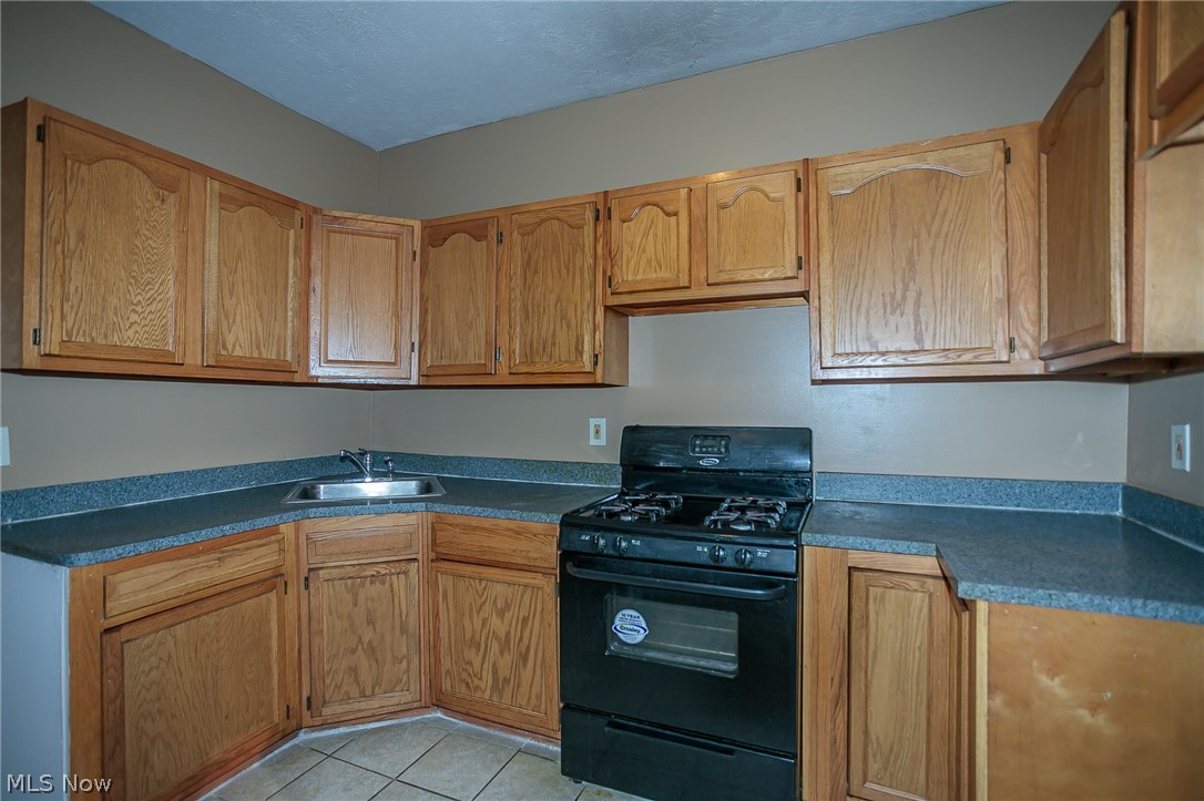 390 Arbor Road Cleveland, OH 44108 - Photo 9 of 33 Gallery Image 9