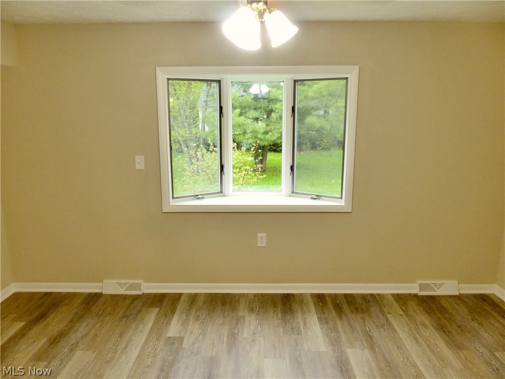 12317 Bean Road Chardon, OH 44024 - Photo 9 of 35