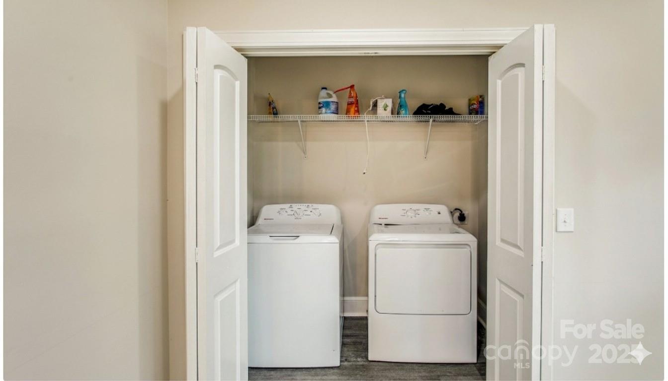 400 Millstone Road Florence, SC 29505 - Photo 32 of 48 a utility room with dryer and washer