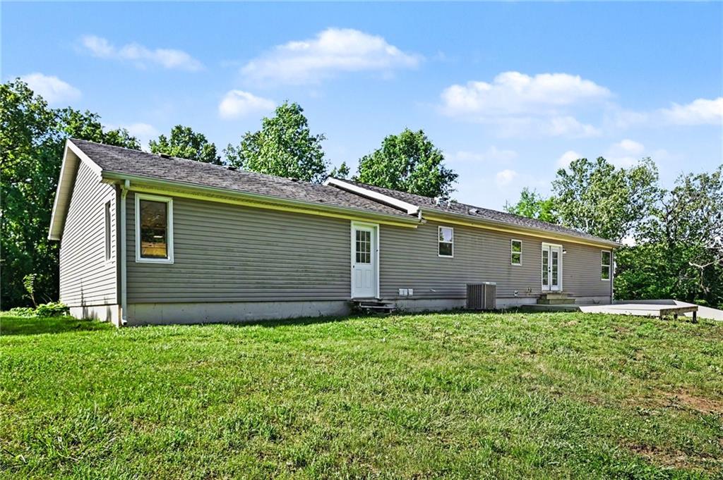 39232 Fitch Road Richmond, MO 64085 - Photo 31 of 34
