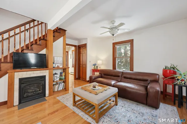 $475,000 | 24 Railroad Avenue, Madison, CT 06443