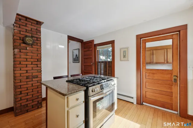 $475,000 | 24 Railroad Avenue, Madison, CT 06443