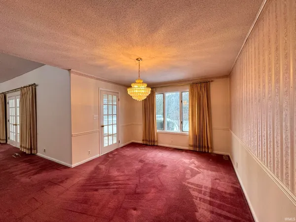 $260,000 | 713 West Macalan Drive, Marion, IN 46952