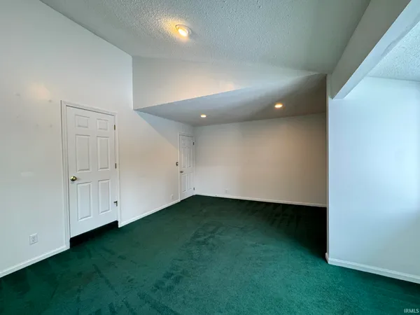 $260,000 | 713 West Macalan Drive, Marion, IN 46952